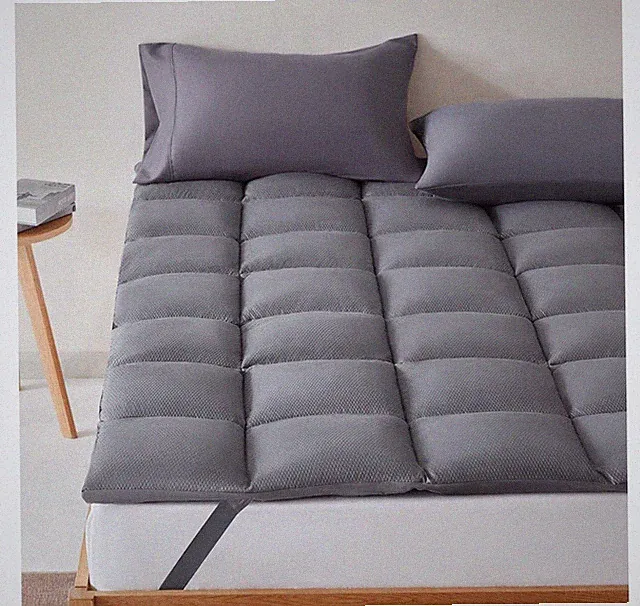SLEEP ZONE Refreshing Mattress Cover, Single Size XL, Padded Mattress Cover.
